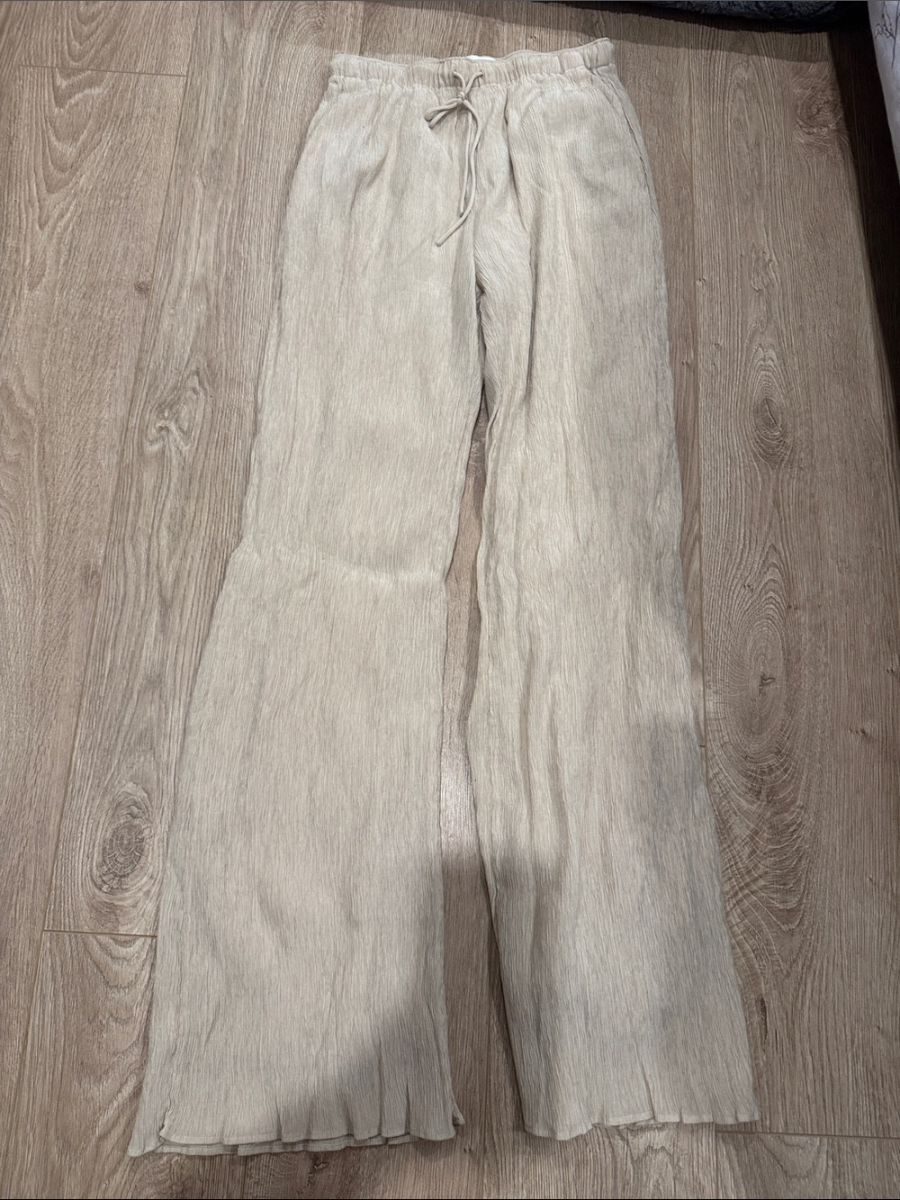Abercrombie & Fitch Cream Flowy Boot Cut Drawstring Pants